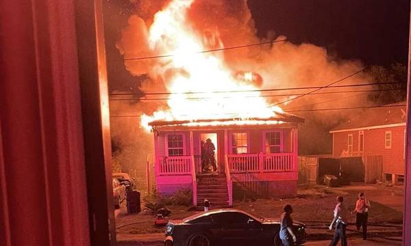 ΗΠΑ: Πατέρας έβαλε φωτιά στο σπίτι και έκαψε ζωντανά τα τρία παιδιά του