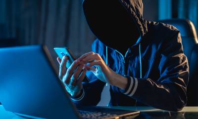 Μαρτυρία θύματος κυκλώματος phishing: «Μου πήραν 164.000 ευρώ σε μια ώρα»