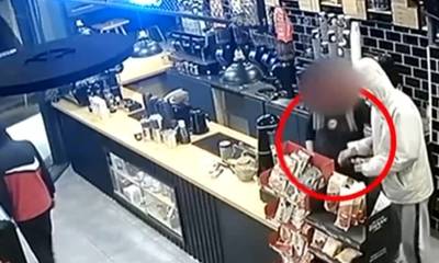Ένοπλοι ληστές μπαίνουν σε cafe αλλά φεύγουν τρέχοντας μόλις η υπάλληλος τους… σπρώχνει (video)