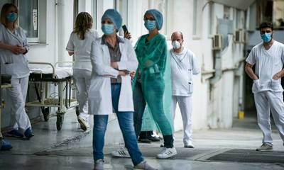 Υγειονομικοί κατά ΣτΕ για τον υποχρεωτικό εμβολιασμό: Διεκδικούν αποζημίωση 8,8 εκατ. ευρώ