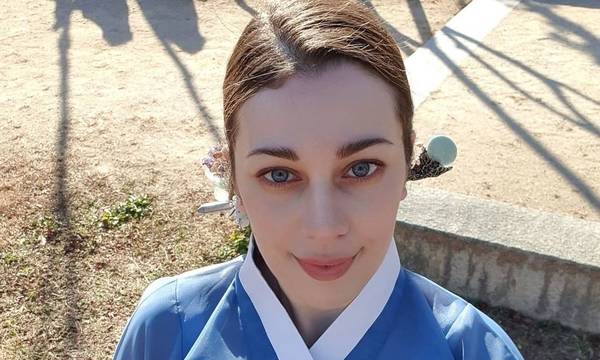 Η Άρτεμις από την Τρίπολη που παντρεύτηκε Κορεάτη και ζει στη Σεούλ (video)