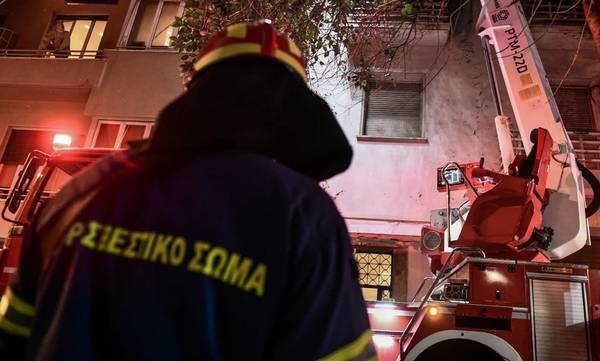 Κόρινθος: Φωτιά από φιάλη υγραερίου σε διαμέρισμα στα Λουτρά Ωραίας Ελένης