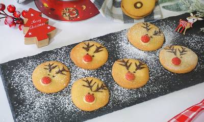 Χριστουγεννιάτικα μπισκότα ταρανδάκια μόνο με 3 υλικά