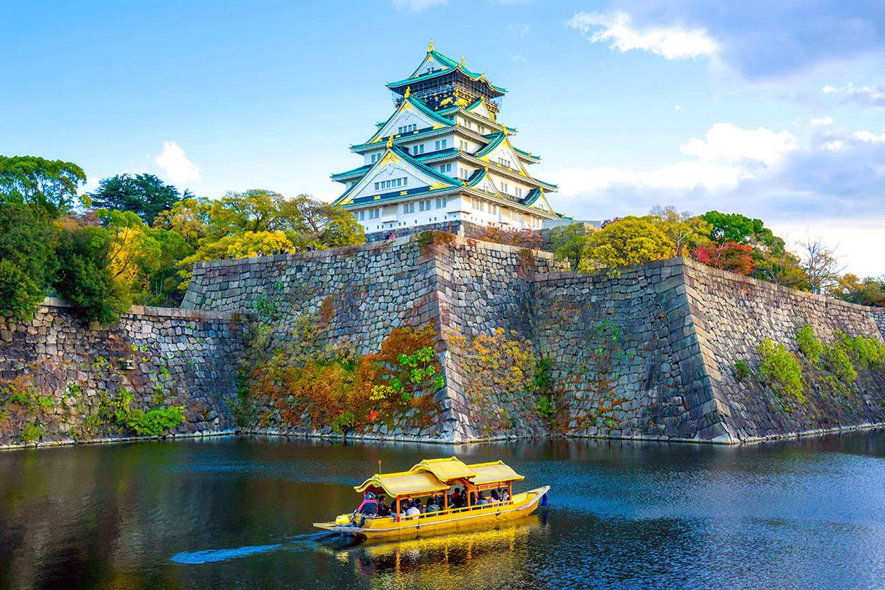 https://cdn.np-media.gr/media/news/2023/12/18/99274/photos/snapshot/City-guides_things-to-do-in-Osaka_Osaka-Castle.jpg