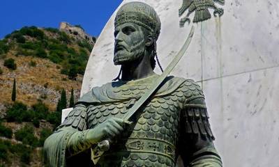 Σαν σήμερα ο Κωνσταντίνος ΙΑ’ Παλαιολόγος στέφεται στον Μυστρά αυτοκράτορας του Βυζαντίου