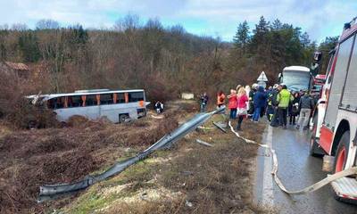 Βουλγαρία: Τροχαίο με 8 Έλληνες τουρίστες τραυματίες - Συγκρούστηκε τουριστικό λεωφορείο με φορτηγό