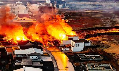 Έκρηξη ηφαιστείου στην Ισλανδία: Ποτάμια λάβας κατάπιαν σπίτια -Για «Μαύρη μέρα» κάνουν λόγο τα ΜΜΕ