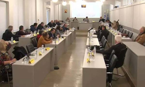 Πελοπόννησος: Πρόσκληση σε κατεπείγουσα συνεδρίαση του Περιφερειακού Συμβουλίου