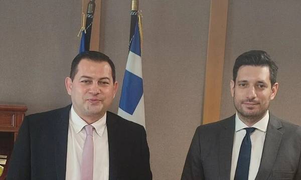 Ο Αντιπεριφερειάρχης Θ. Βασιλόπουλος με τον Υφυπουργό Ψηφιακής Διακυβέρνησης, Κ. Κυρανάκη