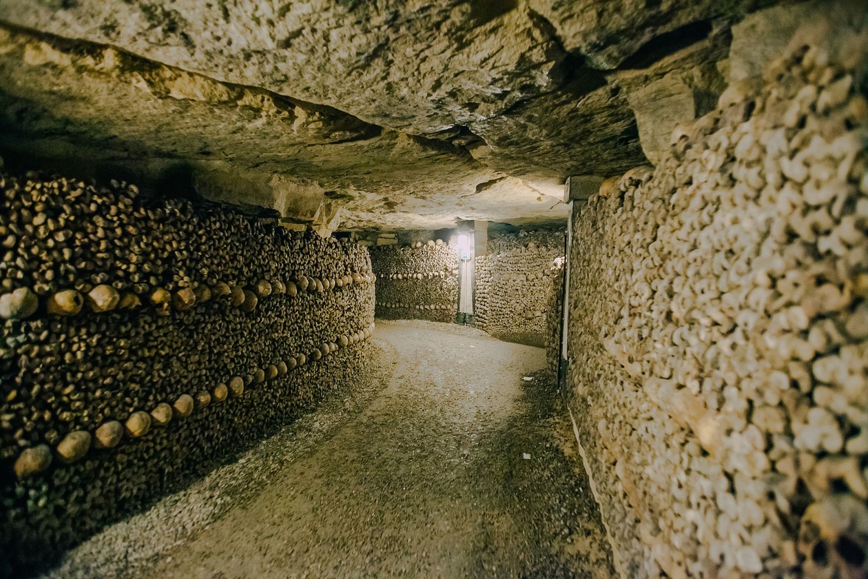 https://cdn.np-media.gr/media/news/2024/02/09/101436/photos/snapshot/catacombs-14.jpg
