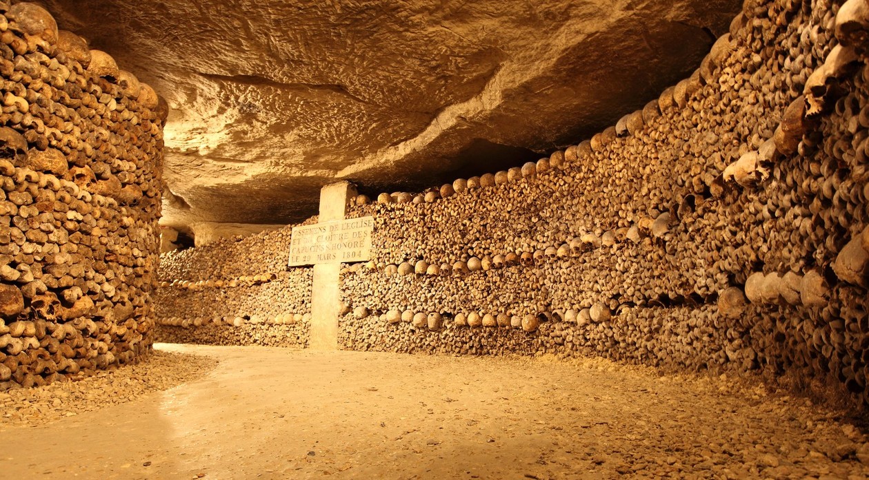 https://cdn.np-media.gr/media/news/2024/02/09/101436/photos/snapshot/catacombs-3.jpg