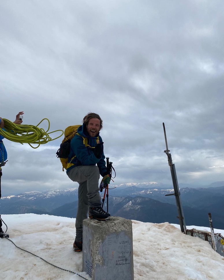 https://cdn.np-media.gr/media/news/2024/02/13/101617/photos/snapshot/boylgaria-ellinas-skier-hionostibada-plagia-thanatoy-lathos-9.jpg