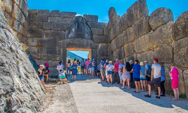 Έρευνα: Στην Ελλάδα ξόδεψαν τα περισσότερα οι Γερμανοί τουρίστες