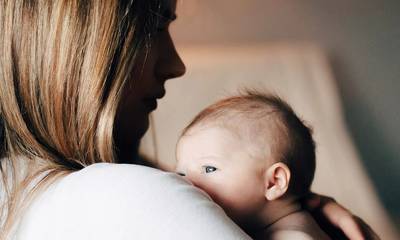 Επίδομα γέννας: Ποιες μητέρες θα το λάβουν αυξημένο – Πότε θα καταβληθεί