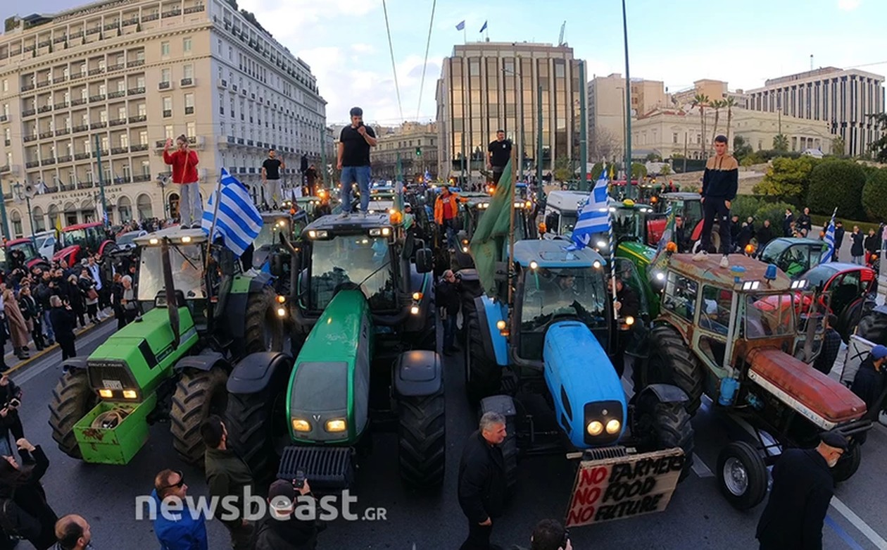 https://cdn.np-media.gr/media/news/2024/02/20/101962/photos/snapshot/agrotes_syntagma18.jpg