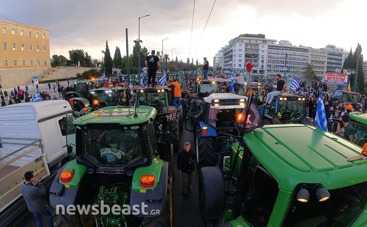 https://cdn.np-media.gr/media/news/2024/02/20/101962/photos/snapshot/agrotes_syntagma21.jpg