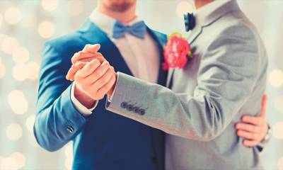 Τελέστηκε ο πρώτος γάμος ομόφυλου ζευγαριού στην Ελλάδα