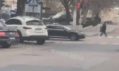 Οδησσός: Έκρηξη κοντά στην αυτοκινητοπομπή του Ζελένσκι – Καλά η ελληνική αποστολή
