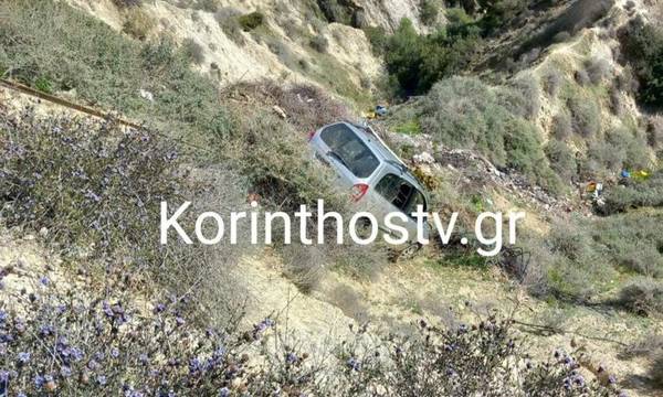 Κορινθία: Σε χαράδρα εντοπίστηκαν δύο αυτοκίνητα (video)