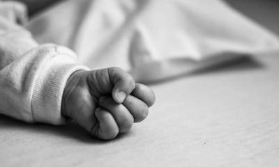 Νεκρό βρέφος 2,5 μηνών στην Πάτρα - Θρήνος για γνωστή οικογένεια επιχειρηματιών