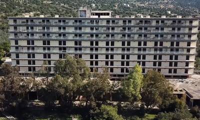 Η ιστορία ενός ιδιαίτερου ξενοδοχείου στην Αργολίδα που θεωρήθηκε ακόμα και τόπος οργίων
