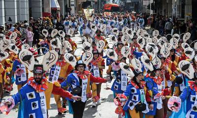 Πατρινό Καρναβάλι 2024: Φαντασμαγορικό θέαμα με 60.000 καρναβαλιστές (photos-videos)