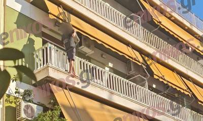 Συναγερμός στον Κορυδαλλό: Άνδρας απειλεί να πέσει στο κενό από τον 2ο όροφο