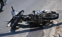 Τροχαίο δυστύχημα στην Κορινθία: Νεκρός νεαρός δικυκλιστής - «Καρφώθηκε» σε κολόνα