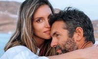 Αθηνά Οικονομάκου: «Πονάει η αγάπη» τραγουδούσε μια εβδομάδα πριν την ανακοίνωση του διαζυγίου της