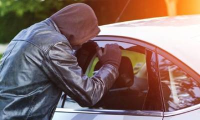 Σπάρτη: Έκλεψε από αυτοκίνητο τσάντα με μετρητά