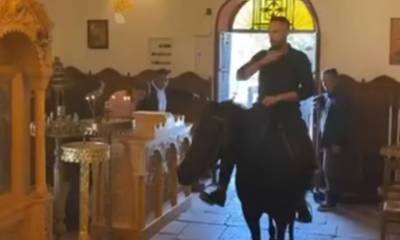 Αχαΐα: Το άλογο προσκυνάει την εικόνα του Αγίου Γεωργίου (video)