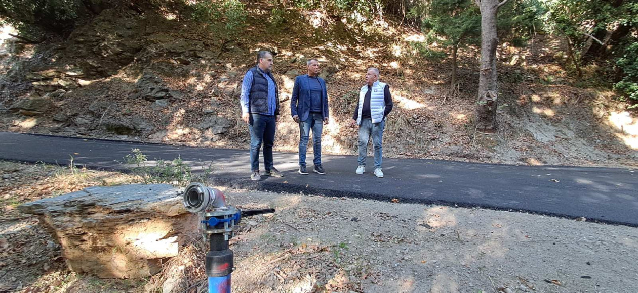 https://cdn.np-media.gr/media/news/2026/10/16/132749/photos/snapshot/sparti-trypi-asfaltostrosi-dromou-deyas-8.jpg