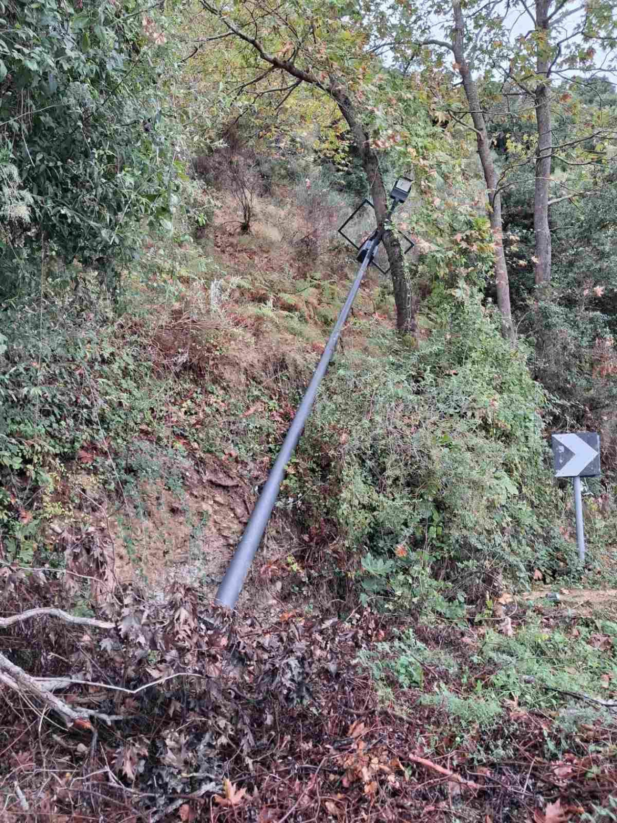 https://cdn.np-media.gr/media/news/2026/10/17/132773/photos/snapshot/ethniki-odos-111-klopi-iliakon-fotistikon-4.jpg