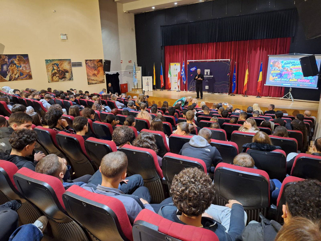 https://cdn.np-media.gr/media/news/2026/10/18/132794/photos/snapshot/erasmusdays-2026-korinthos-dimitris-ptochos-15.jpg