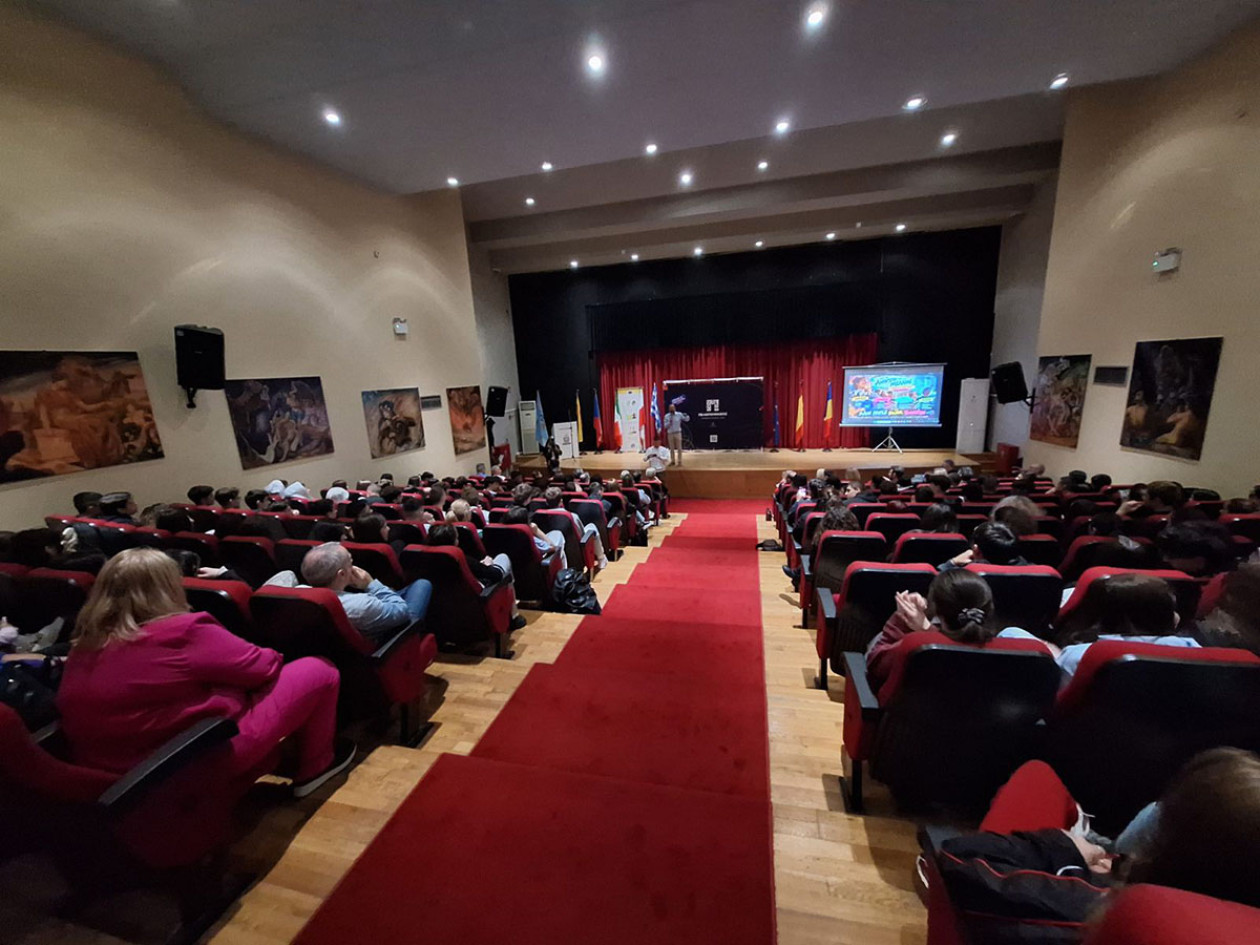 https://cdn.np-media.gr/media/news/2026/10/18/132794/photos/snapshot/erasmusdays-2026-korinthos-dimitris-ptochos-20.jpg