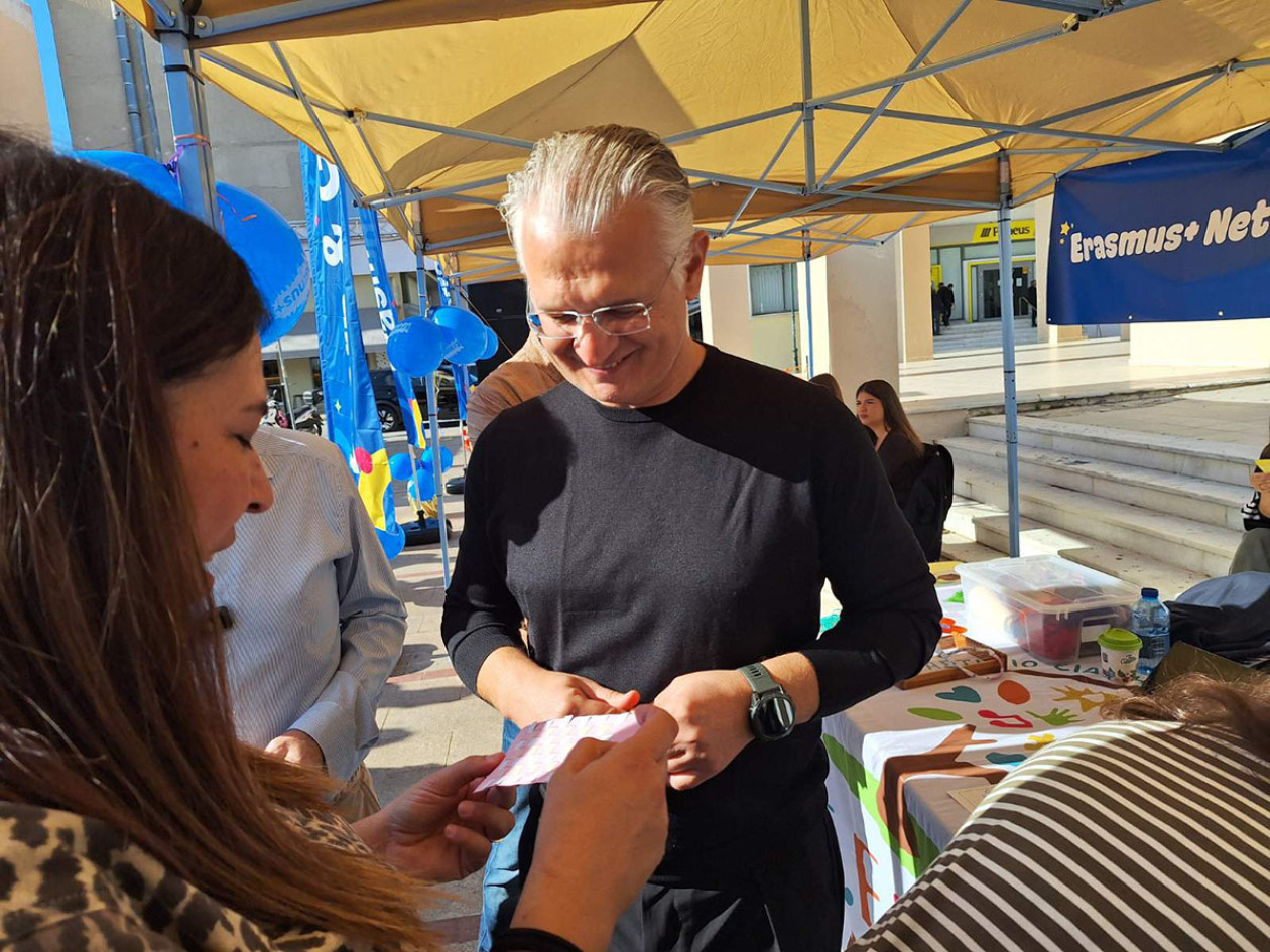 https://cdn.np-media.gr/media/news/2026/10/18/132794/photos/snapshot/erasmusdays-2026-korinthos-dimitris-ptochos-9.jpg