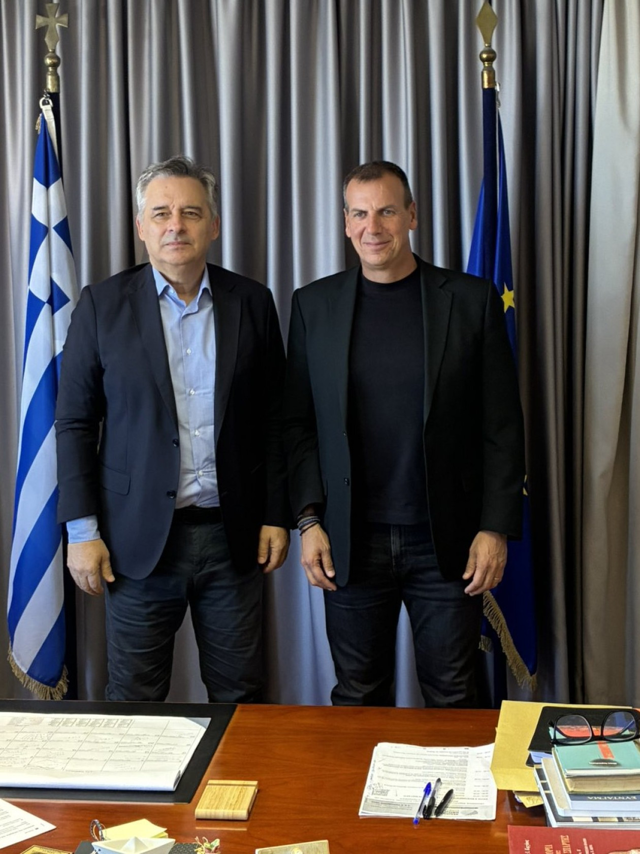 https://cdn.np-media.gr/media/news/2026/10/18/132795/photos/snapshot/sparti-vakalopoulos-katsaros-synantisi-2.jpg