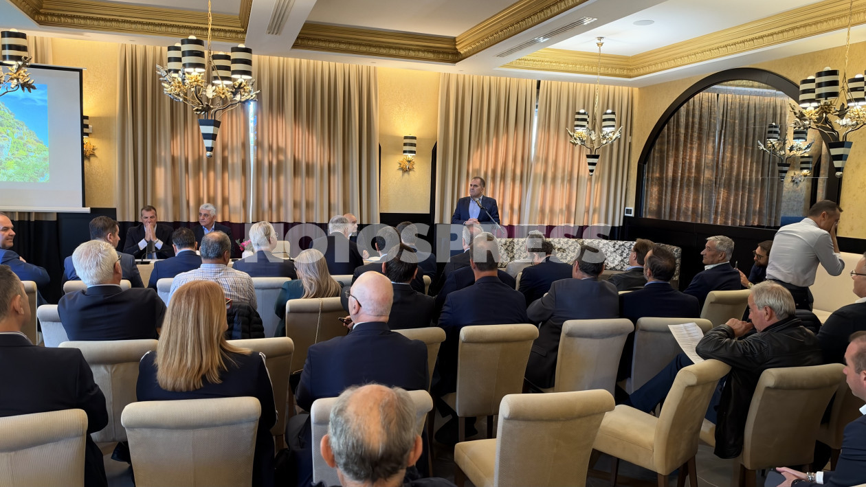 https://cdn.np-media.gr/media/news/2026/10/19/132811/photos/snapshot/6ad5f59eab897.jpg