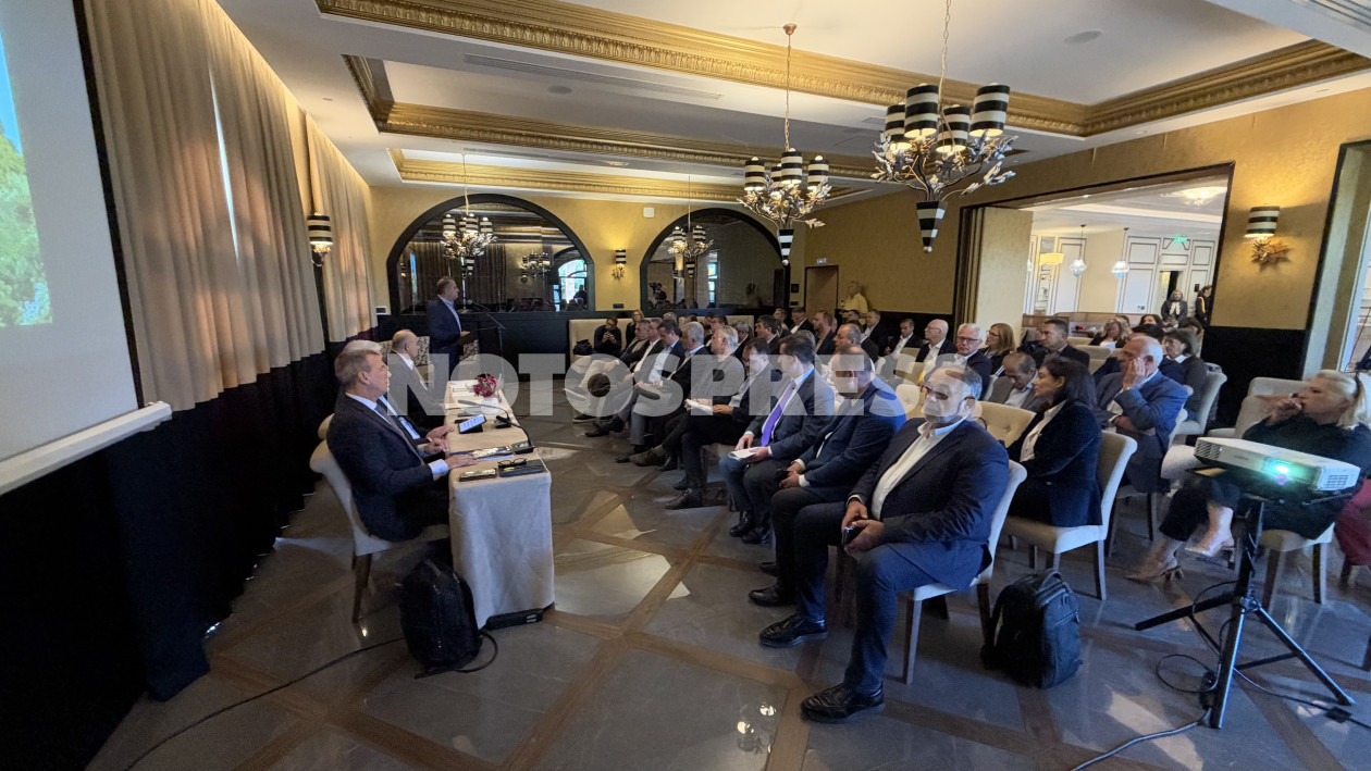 https://cdn.np-media.gr/media/news/2026/10/19/132811/photos/snapshot/6ad5f59f7c47b.jpg