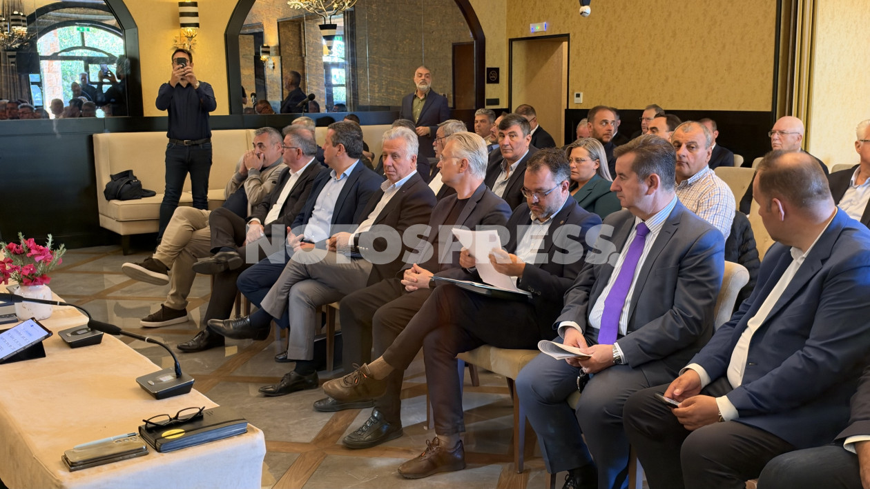 https://cdn.np-media.gr/media/news/2026/10/19/132811/photos/snapshot/6ad5f5a0b1584.jpg