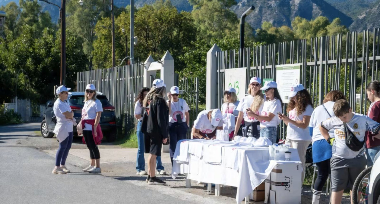 https://cdn.np-media.gr/media/news/2026/10/19/132816/photos/snapshot/sparti-perpato-trexo-podilato-karkinos-mastou-2026-1.jpg