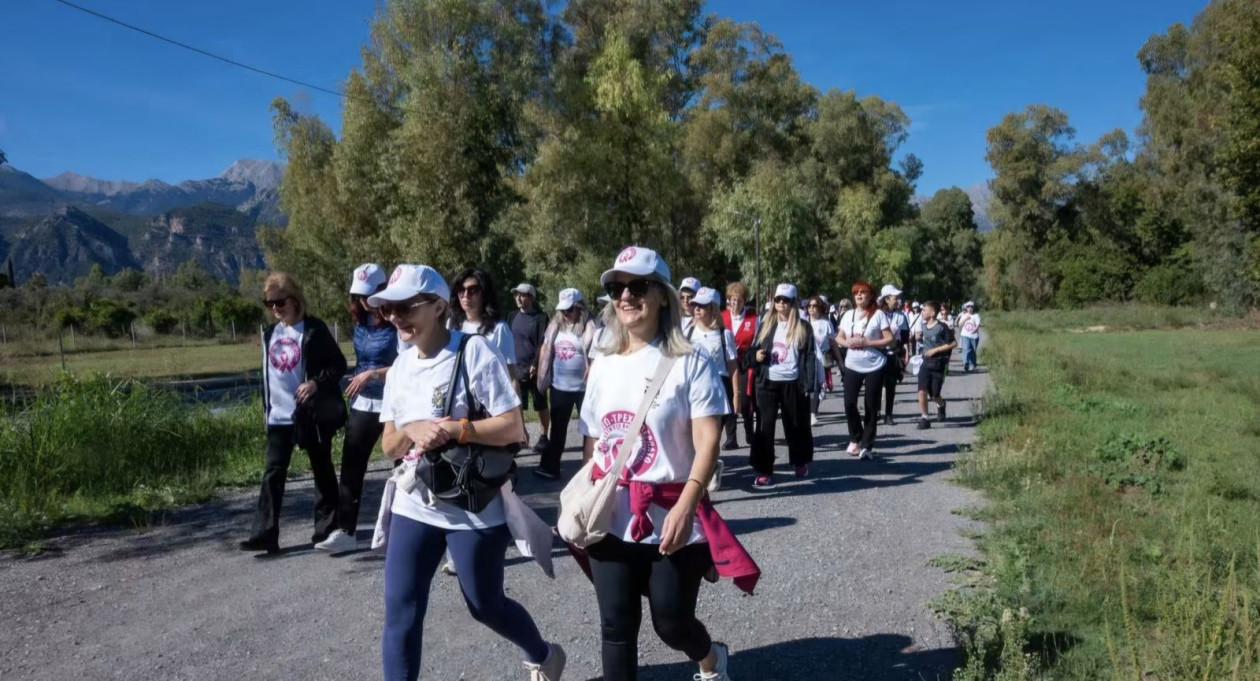 https://cdn.np-media.gr/media/news/2026/10/19/132816/photos/snapshot/sparti-perpato-trexo-podilato-karkinos-mastou-2026-5.jpg