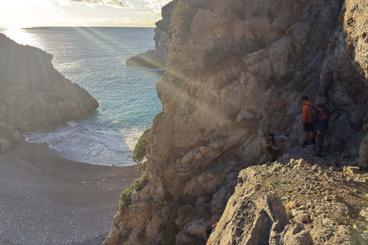 https://cdn.np-media.gr/media/news/2026/10/20/132841/photos/snapshot/kythira-travmatismeni-fokia-diasosi-kalami-3.jpg