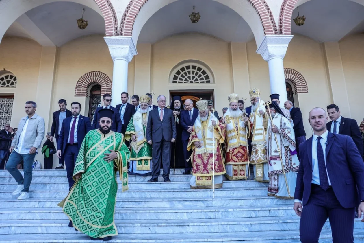 https://cdn.np-media.gr/media/news/2026/10/20/132848/photos/snapshot/kefalonia-agios-gerasimos-pistoi-skinoma-eortasmos-4.jpg