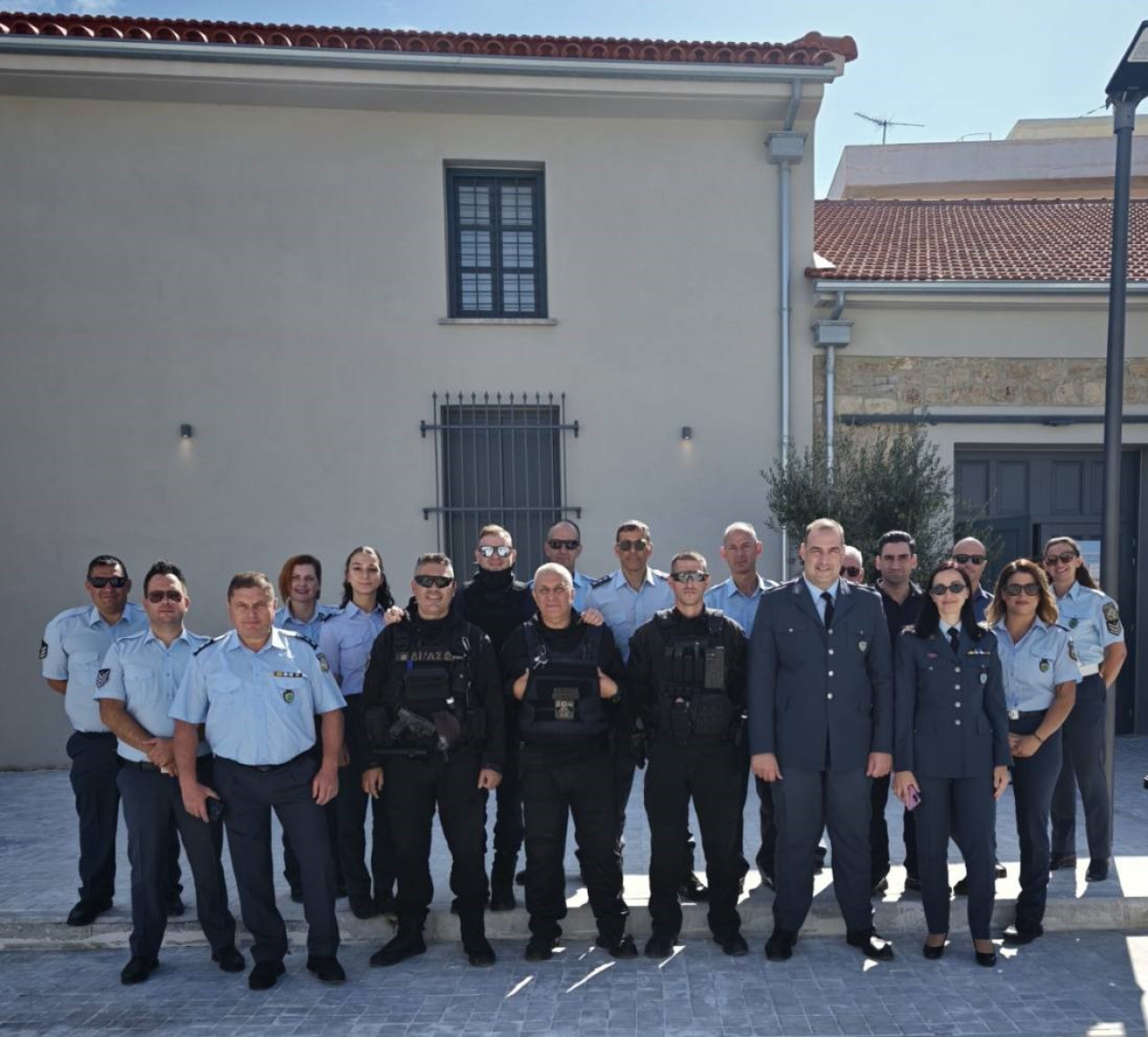https://cdn.np-media.gr/media/news/2026/10/20/132854/photos/snapshot/kiato-dihmerida-odiki-asfaleia-680-mathites-4.jpg