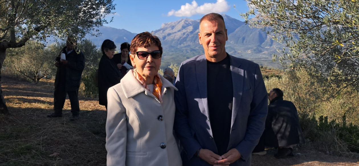 https://cdn.np-media.gr/media/news/2026/10/24/132953/photos/snapshot/apokalyptiria-tou-mnimeiou-manoysou-manousaki-sti-sellasia-14.jpg