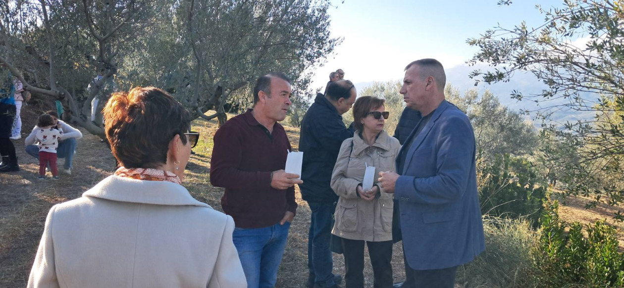 https://cdn.np-media.gr/media/news/2026/10/24/132953/photos/snapshot/apokalyptiria-tou-mnimeiou-manoysou-manousaki-sti-sellasia-15.jpg