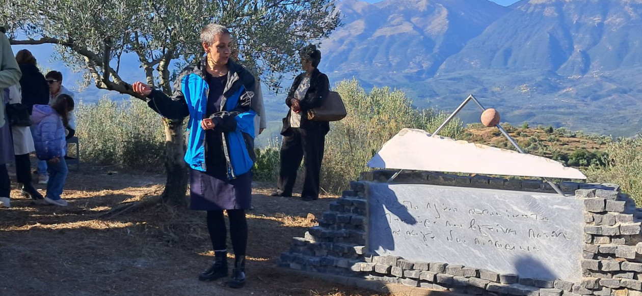 https://cdn.np-media.gr/media/news/2026/10/24/132953/photos/snapshot/apokalyptiria-tou-mnimeiou-manoysou-manousaki-sti-sellasia-9.jpg