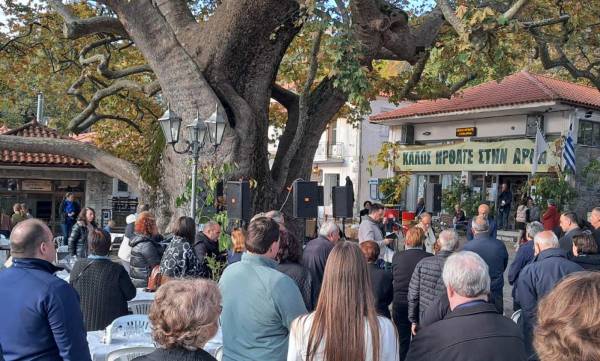 Άρνα: Πραγματοποιήθηκαν τα εγκαίνια της 21ης Γιορτής Κάστανου – Εκδηλώσεις έως την Κυριακή